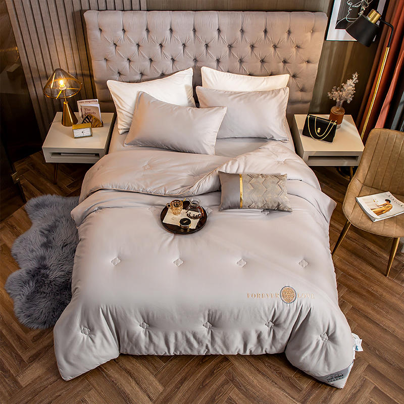 Quilt Sateen Hotel Comforter Ultra-Soft