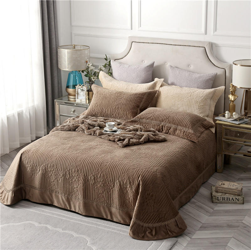 Fancy Collection Bedspread Made In China