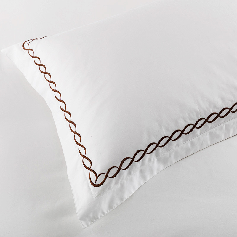 كيفية اختيار بياضات الفندق المناسبة؟